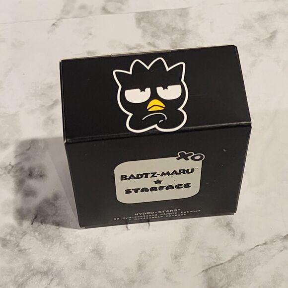 Sanrio Badtz-maru x Starface Big Compact w/ Mirror & 32 Acne Patches Hello Kitty - Picture 6 of 7